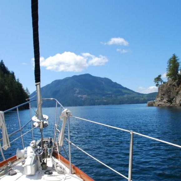 Meet your Posher, Kat - Picture 2 of 3